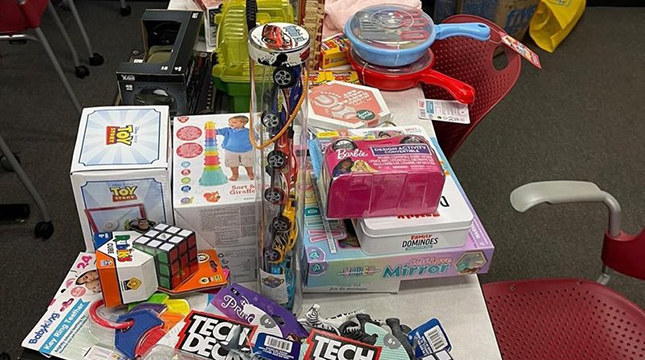 Rutgers GSHL toy drive 2023