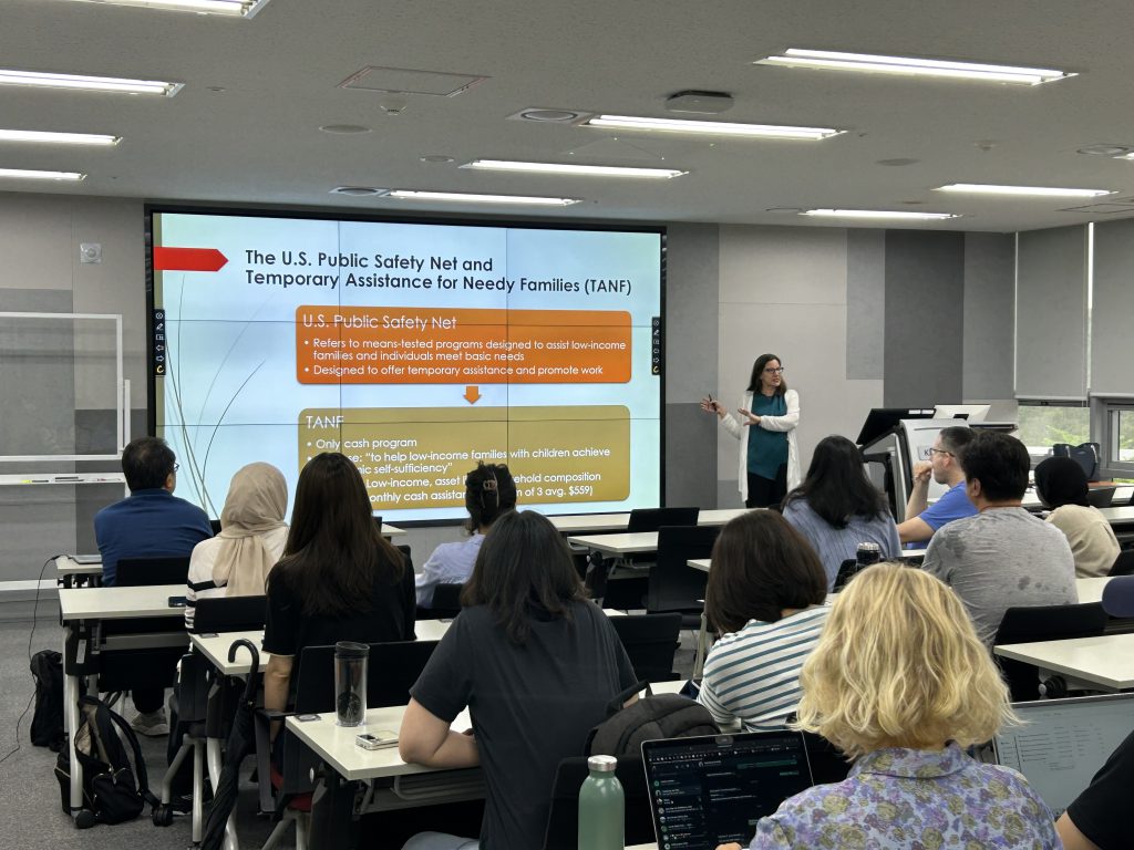 Andrea Hetling South Korea 1