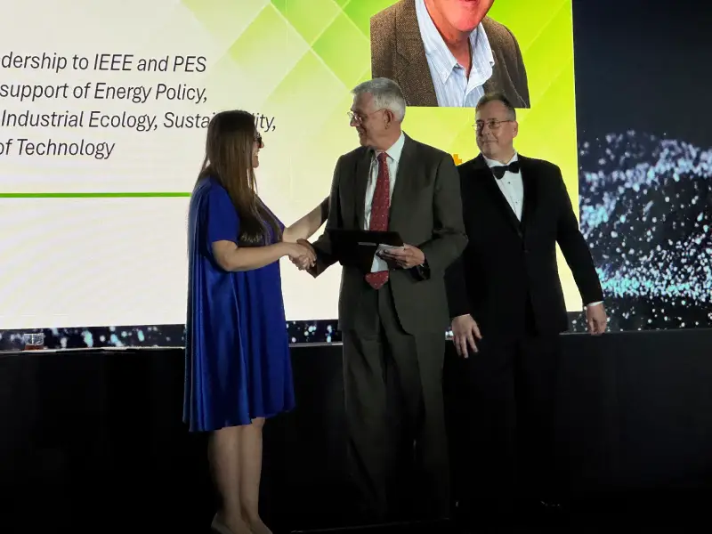 Clint Andrews accepting the IEEE award